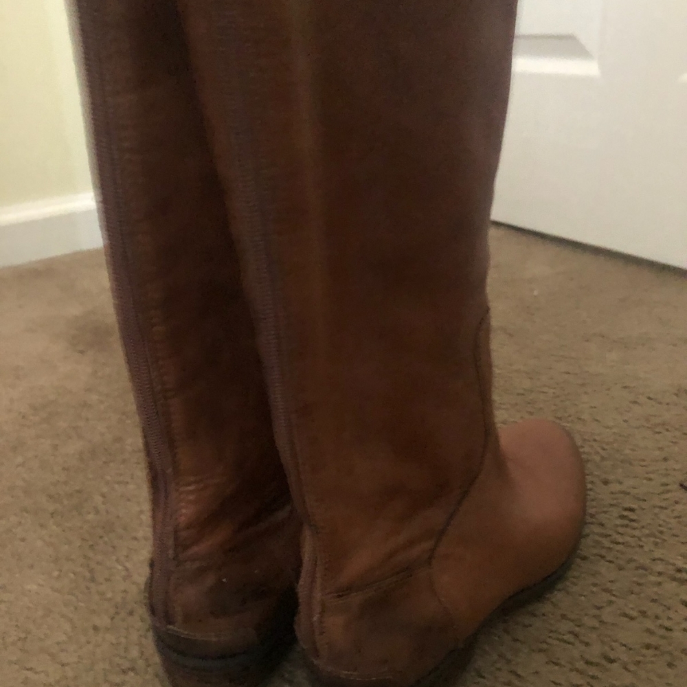Boots - Picture 2 of 4